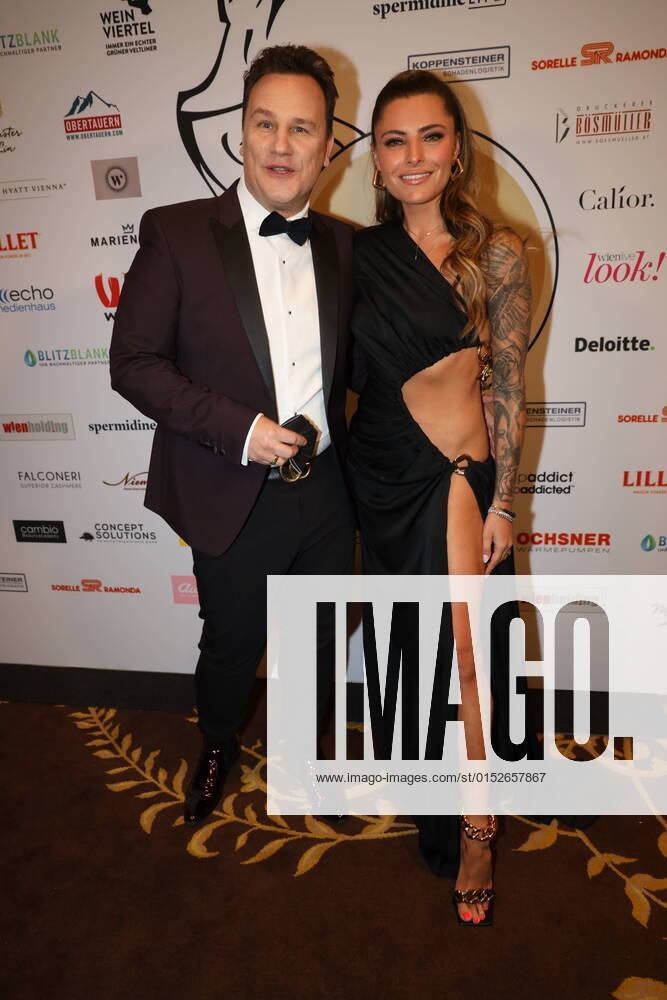WOMAN OF THE YEAR AWARD 2022 Vienna, Hotel Hyatt, 08 03 2022 Guido Maria KRETSCHMER, Sophia THOMALLA