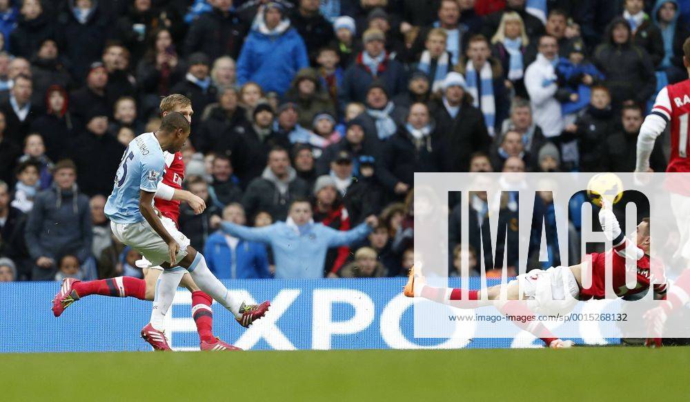 Manchester City s Fernandinho scoring his sides third goal Manchester City vs Arsenal - Premier League - Etihad Stadium - Manchester - England - 14 12 2013 - .
