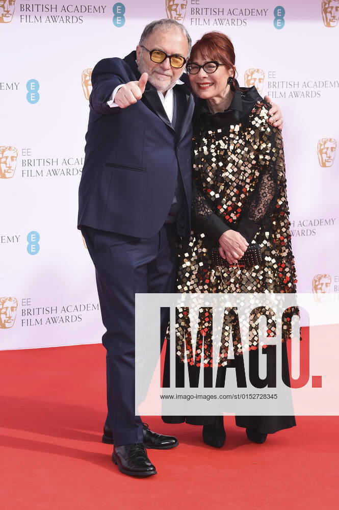 Alessandro Bertolazzi with wife Giovanna Bertolazzi at the BAFTA Film Awards 2022 75th British Academy Film Awards at the Royal Albert Hall London, 13 03 2022. Foto:xS.xFuturexImage