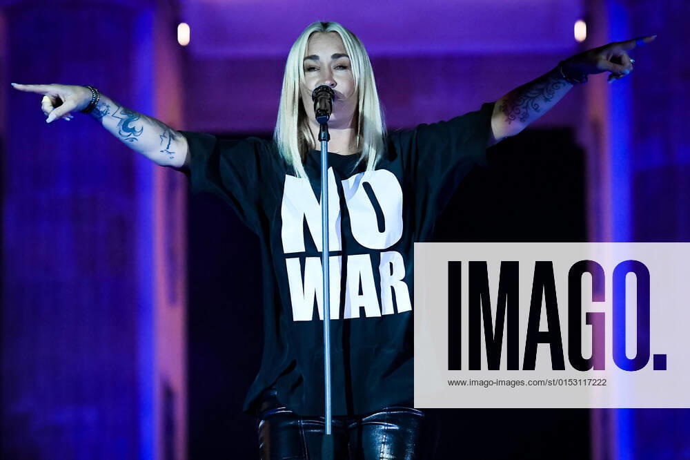 entertainment demo, Sound of Peace peace rally for Ukraine, v l Sarah Connor live on stage Berlin
