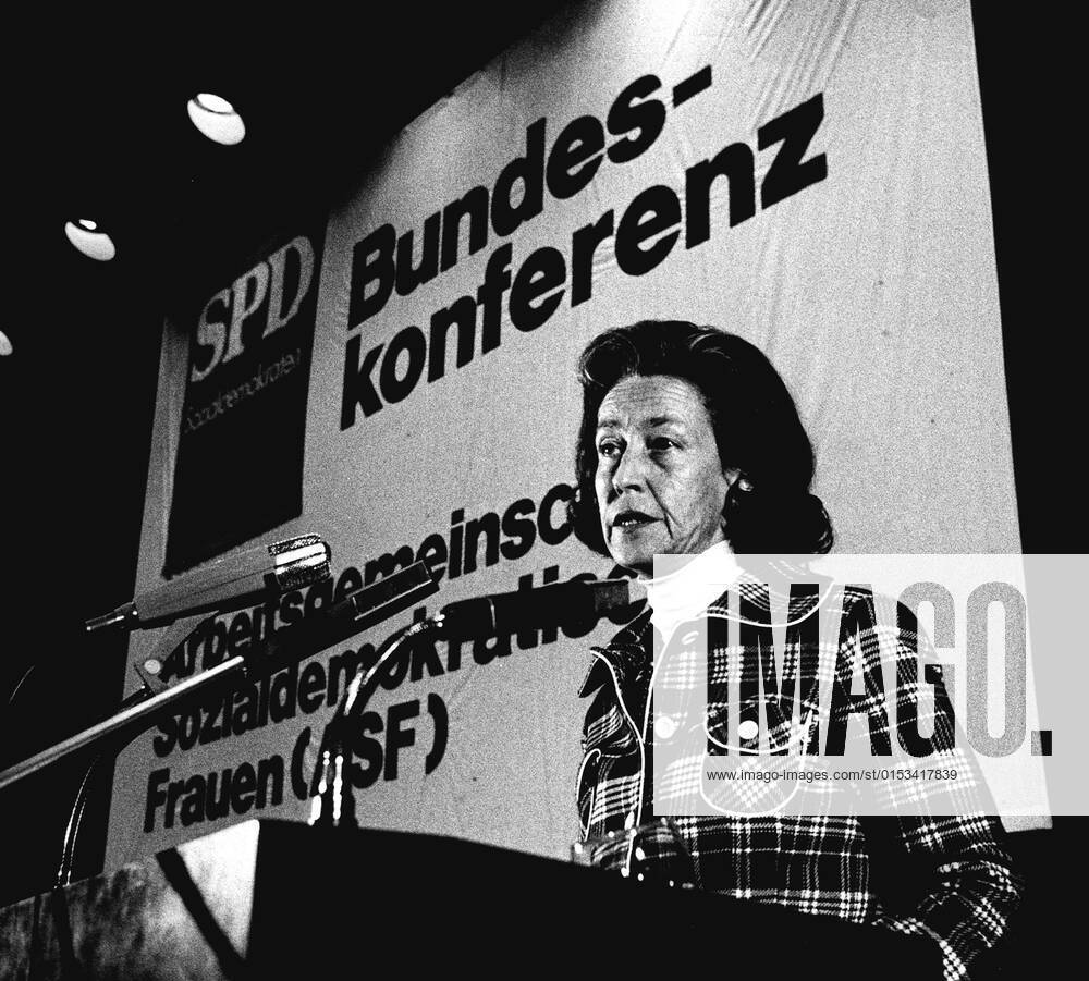 Katharina Focke SPD, former Federal Minister for Youth, Family and Health here 20 09 1975 at an event in Braunschweig