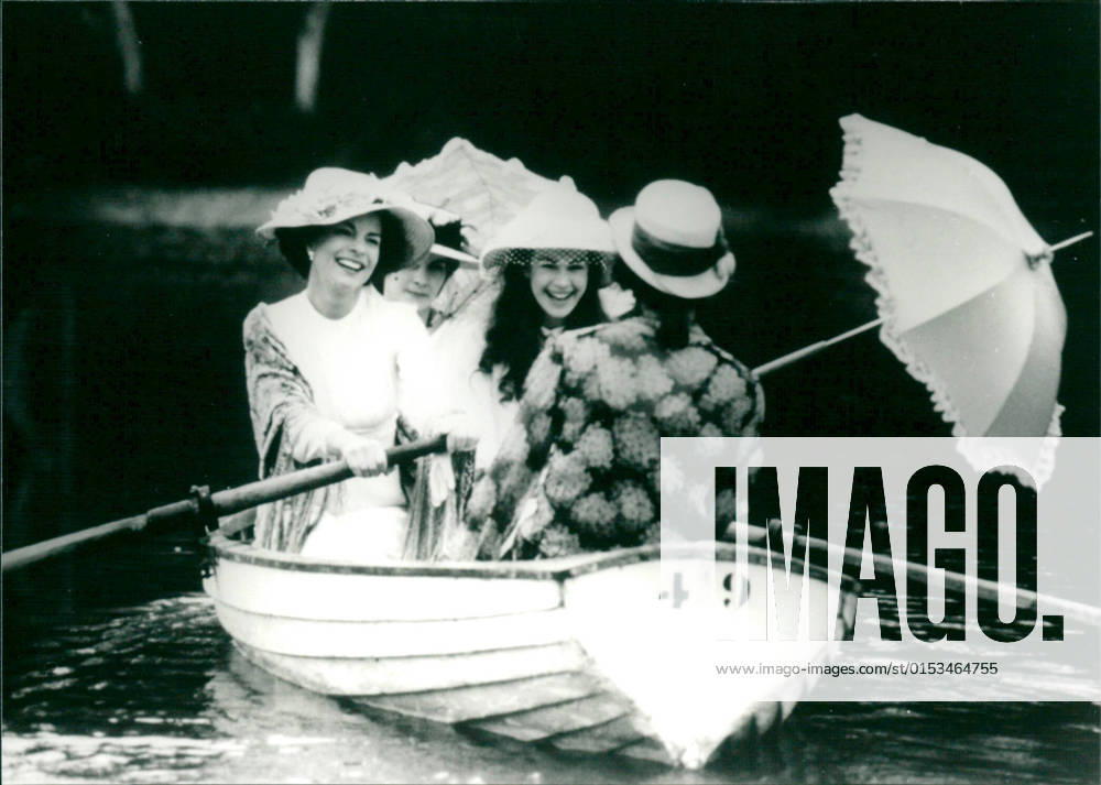 Beloved Milena Valà Rie KAPRISKY and Gudrun Landgrebe in the film biography Beloved Milena from Và Ra Belmont