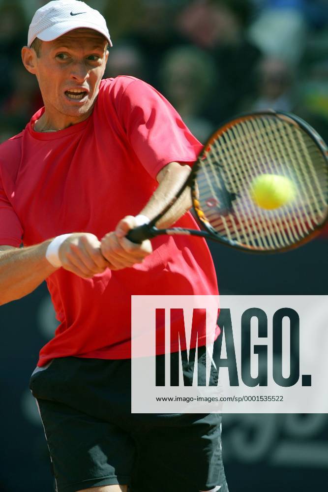 Nikolay Davydenko (Rußland) - beidhändige Rückhand Tennis Herren Masters Series Hamburg 2005, ATP Tour, Einzelbild Am Rothenbaum Hamburg Dynamik,