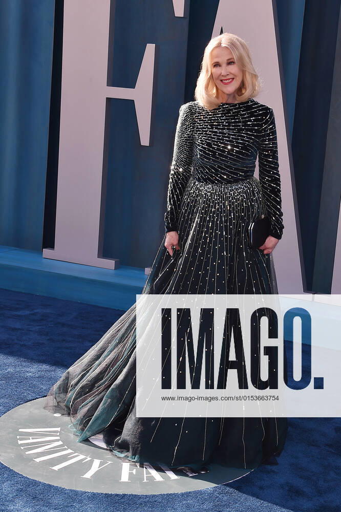 BEVERLY HILLS, CA - MARCH 27: Catherine O Hara at the 2022 Vanity Fair Oscar Party at the Wallis Annenberg Center for the Performing Arts on March 27, 2022.