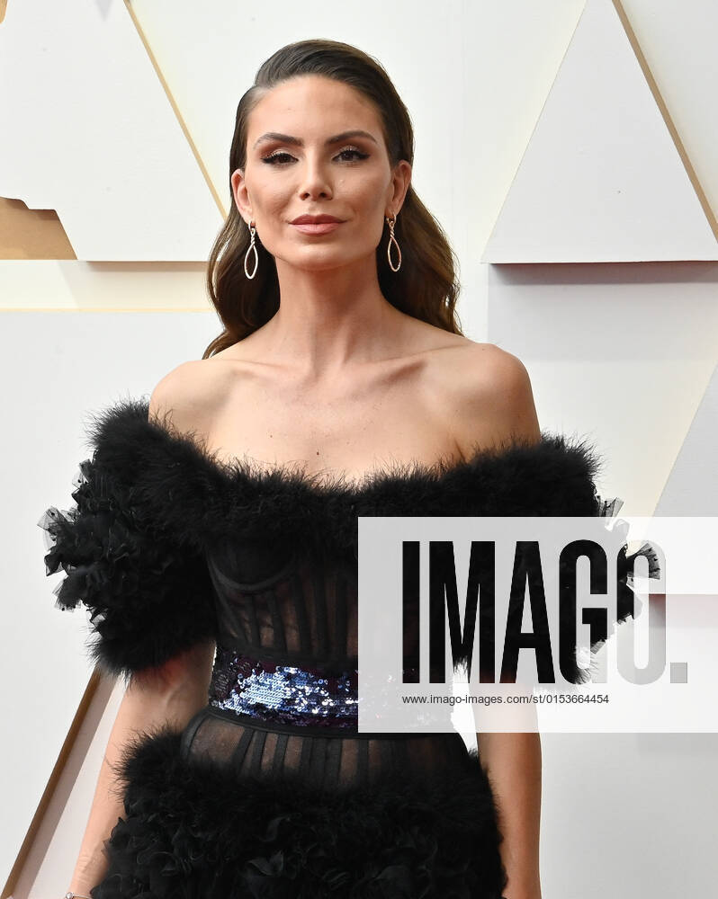 Nina Senicar arrives for the 94th annual Academy Awards at the Dolby Theatre in the Hollywood section of Los Angeles on Sunday, March 27, 2022. LAP20220327344 JIMxRUYMEN