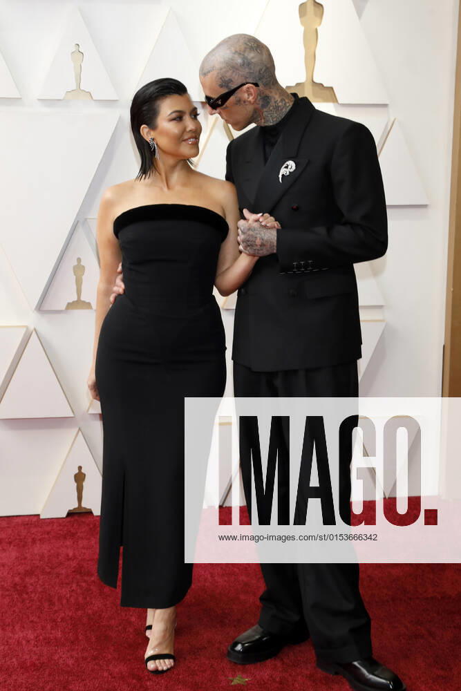 LOS ANGELES - MAR 27: Kourtney Kardashian, Travis Barker at the 94th Academy Awards at Dolby Theater on March 27, 2022 in Los Angeles, CA Los Angeles USA - ZUMAnc22 20220327_zaa_nc22_223