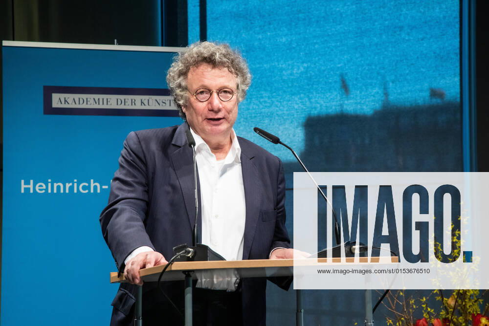 Reading Heinrich Mann Prize 2022 to Lothar Müller Welcome Ingo Schulze Laudatio Jutta Person Speech of thanks Lothar Müller Reading from texts of Heinrich Mann Johanna Polley Congratulations Ingo Schulze and Jörg Feßmann at the Academy of Arts Berlin Sun