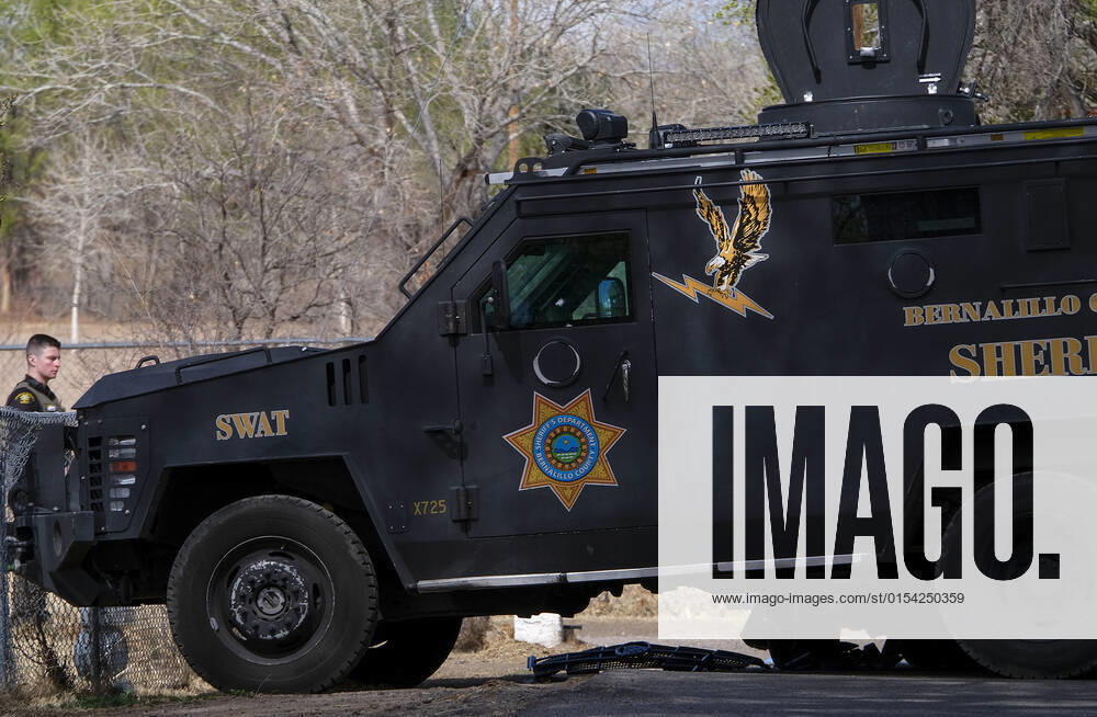 040122.An armored SWAT vehicle is at the scene of a fatal BCSO deputy involved shooting at Arenal and Severo SW in the South Valley .Photographed on Friday April 1, 2022. JOURNAL. Albuquerque USA - ZUMAab1_ 20220401_zaf_ab1_006