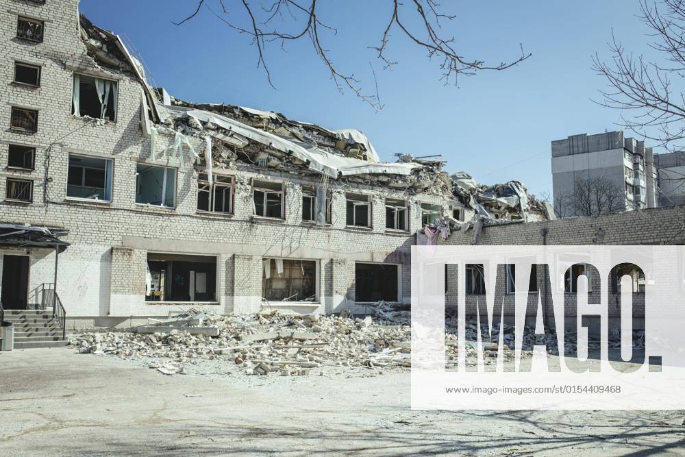 25 School destroyed by a Russian missile attack on March 4 at 9 30 h, Schytomir, Ukraine, Europe
