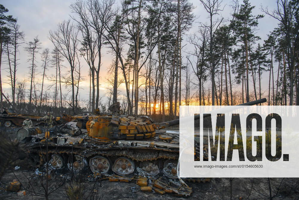 Ukraine-Konflikt, Eindrücke aus Butscha Situation In The Recaptured By The Ukrainian Army Bucha City Near Kyiv, Ukraine Destroyed Russian military machinery in the recaptured by the Ukrainian army Dmitrovka village near Kyiv, Ukraine, 04 April 2022. Bucha Ukraine