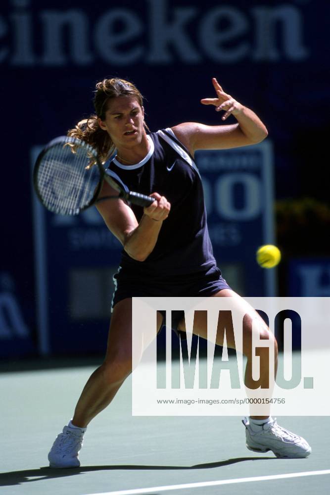 Amelie Mauresmo (Frankreich) - Vorhand Tennis Damen Australian Open 1999, WTA-Tour, Grand Slam, Hartplatz, Hartplatztennis, Hartplatzturnier, Hardcourt Einzelbild Flinders Park Melbourne Dynamik,