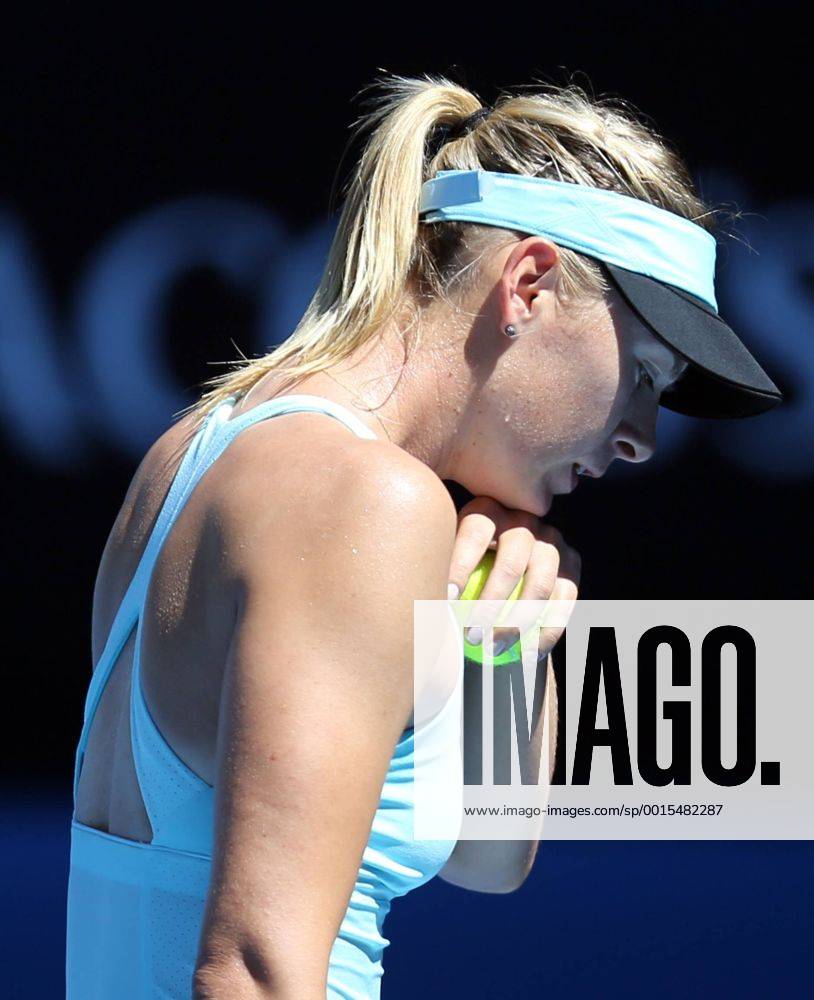 (140116) -- MELBOURNE, Jan. 16, 2014 (Xinhua) -- Maria Sharapova of Russia reacts during her women s singles second round match at 2014 Australian Open tennis tournament in Melbourne, Australia