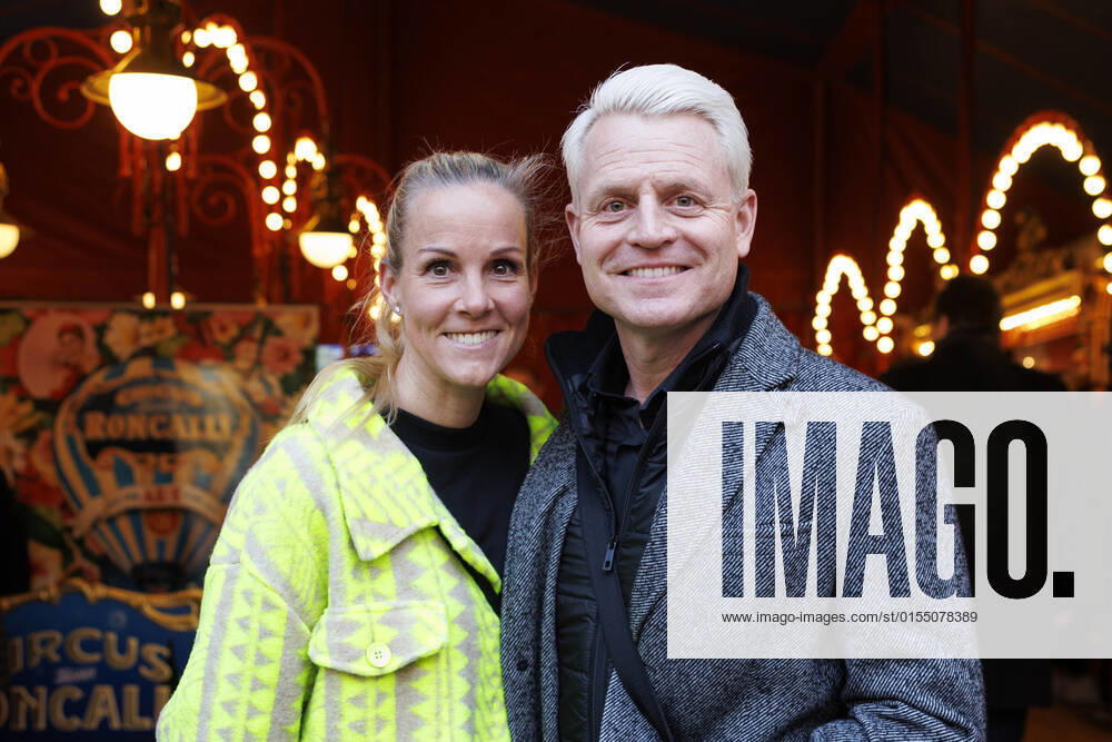Presenter Guido Cantz and wife Kerstin Ricker arrive at the Cologne premiere of Circus Theater Roncalli at Neumarkt Cologne, 07 04 2022 NRW Germany