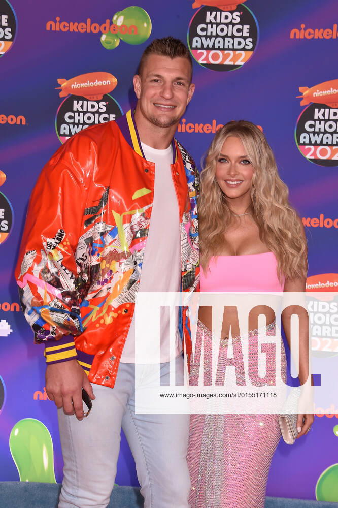 SANTA MONICA, CA - APRIL 9: Rob Gronkowski and Camille Kostek at the 2022 Nickelodeon Kids Choice Awards at the Barker Hangar in Santa Monica, California on April 9, 2022.