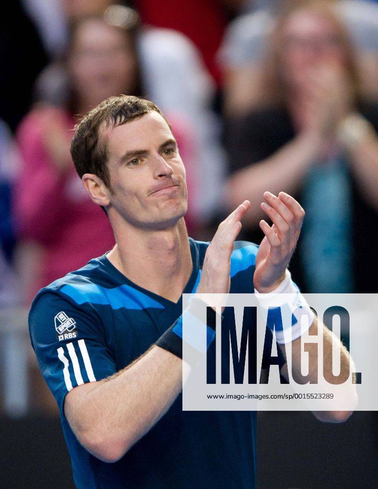 (140120) -- MELBOURNE, Jan. 20, 2014 (Xinhua) -- Andy Murray of United Kindom greets the audience after winning the men s singles fourth round match at Australian Open tennis tournament in Melbourne, Australia, Jan. 20, 2014. . (Xinhua Bai Xue) (SP)AUSTRALIA-MELBOURNE-TENNIS