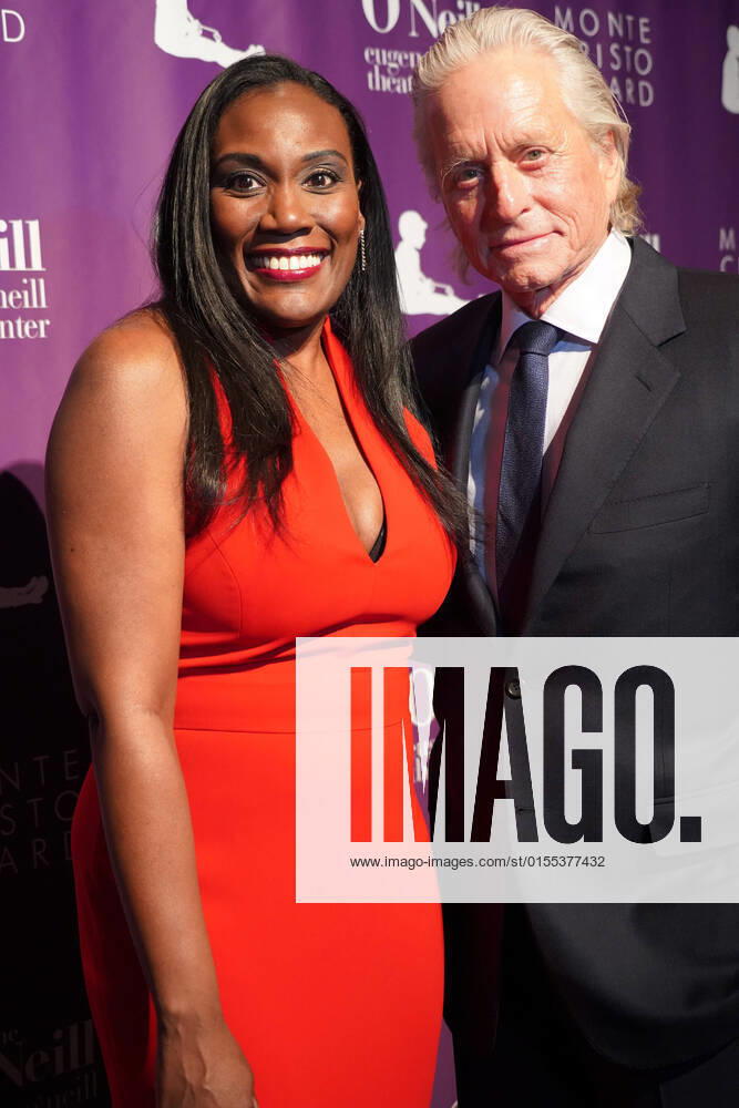 TIFFANI GAVIN (Eugene Oâ€⠢Neill Theater Center Director) and MICHAEL DOUGLAS attend the 21st Annual Monte Cristo Awards Gala, NYC.April 11, 2022. New York USA - ZUMAms4_ 20220411_zaf_ms4_006