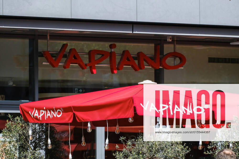 Düsseldorf 12 04 2022 Vapiano Restaurant Medienhafen Düsseldorf North Rhine Westphalia Germany