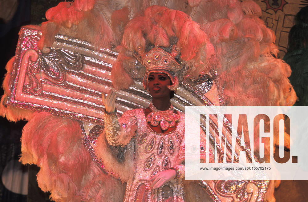 South America; Brazil; Rio de Janeiro; Plataforma Rio Show; dancer; Rio de Janeiro