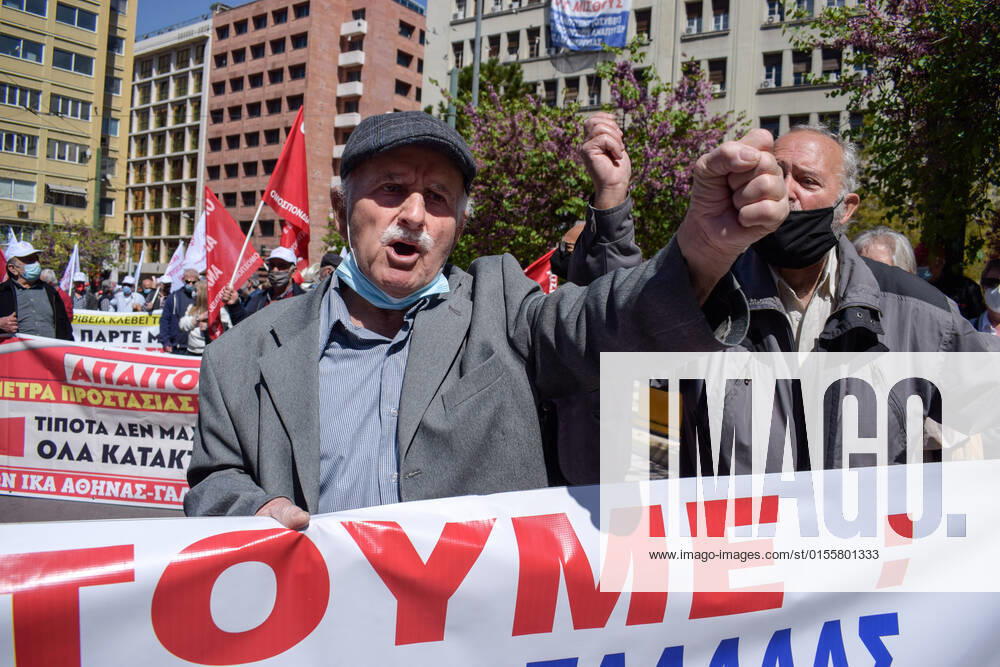 Greece: Thousands take to Athens streets in protest of price hikes A pensioner gestures as thousands march holding banner with slogans against soaring unbearable prices that plague Greek society. Athens Greece