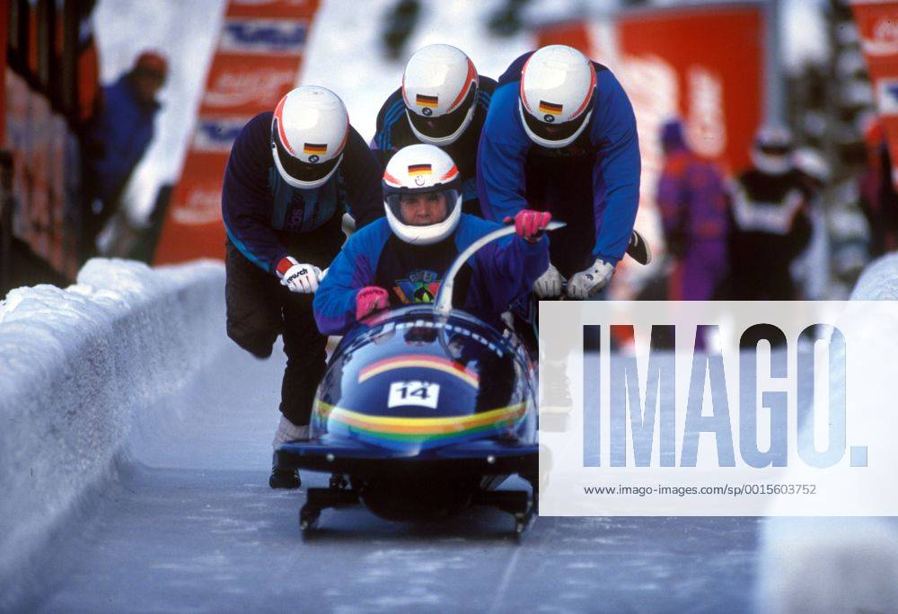 Bob Weltcup in Igls: Wolfgang Hoppe, Frank Bartholomäus, Axel Kühn, und Rene Hannemann (Deutschland) beim Start