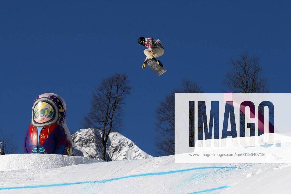 OLYMPIA - Olympische Spiele 2014, Training, Herren KRASNAJA POLJANA,RUSSLAND,03.FEB.14 - DIVERS, OLYMPIA, SNOWBOARD - Olympische Winterspiele Sotschi 2014, Vorberichte, Slopestyle, Training der Herren, X-treme Park, Rosa Khutor. Bild zeigt Shaun White (USA).