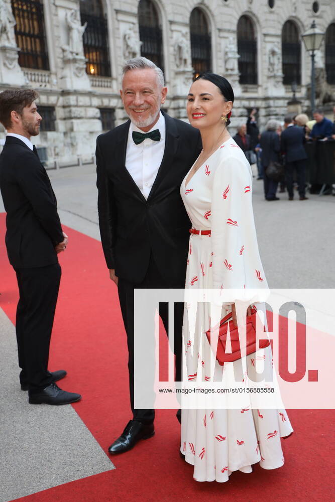 Romy Gala 2022 Vienna, 23 04 2022 Mimi FIEDLER with husband
