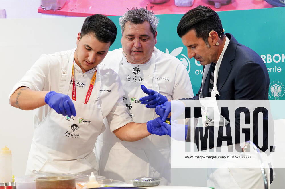 Spanish Chefs Jose Alvarez (c) and David Papis (l) and football legend Luis Figo perform a show-cooking by Epigen Healthy Bite during the Salon Gourmets 2022. April 26, 2022. (2022042663)