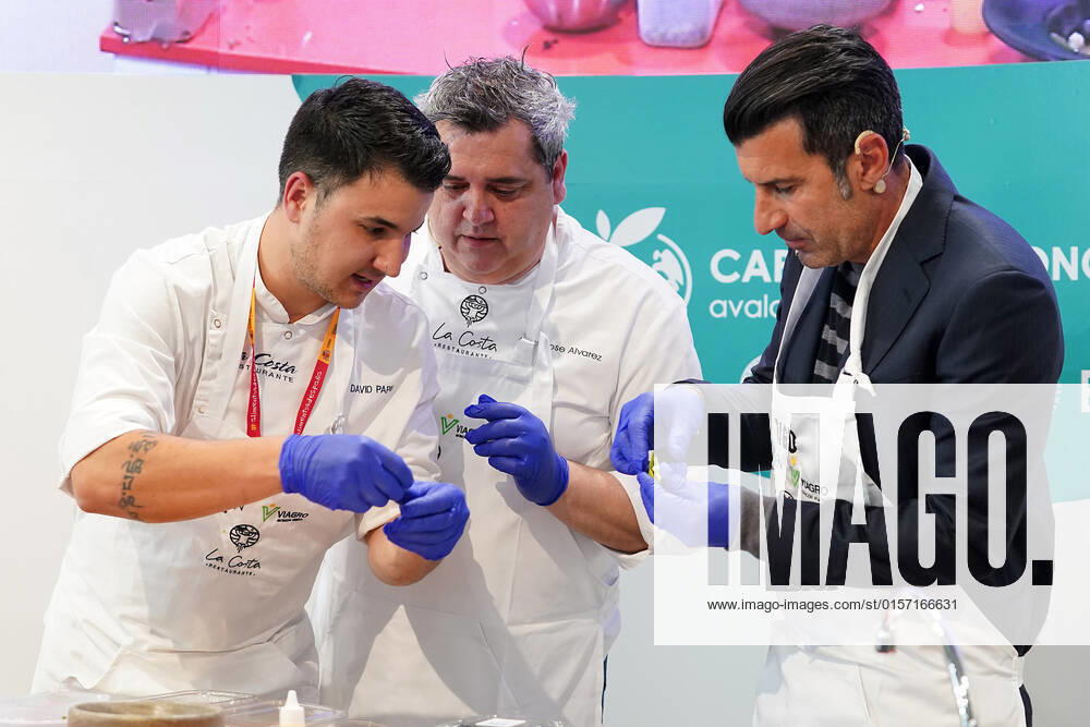 Spanish Chefs Jose Alvarez (c) and David Papis (l) and football legend Luis Figo perform a show-cooking by Epigen Healthy Bite during the Salon Gourmets 2022. April 26, 2022. (2022042665)
