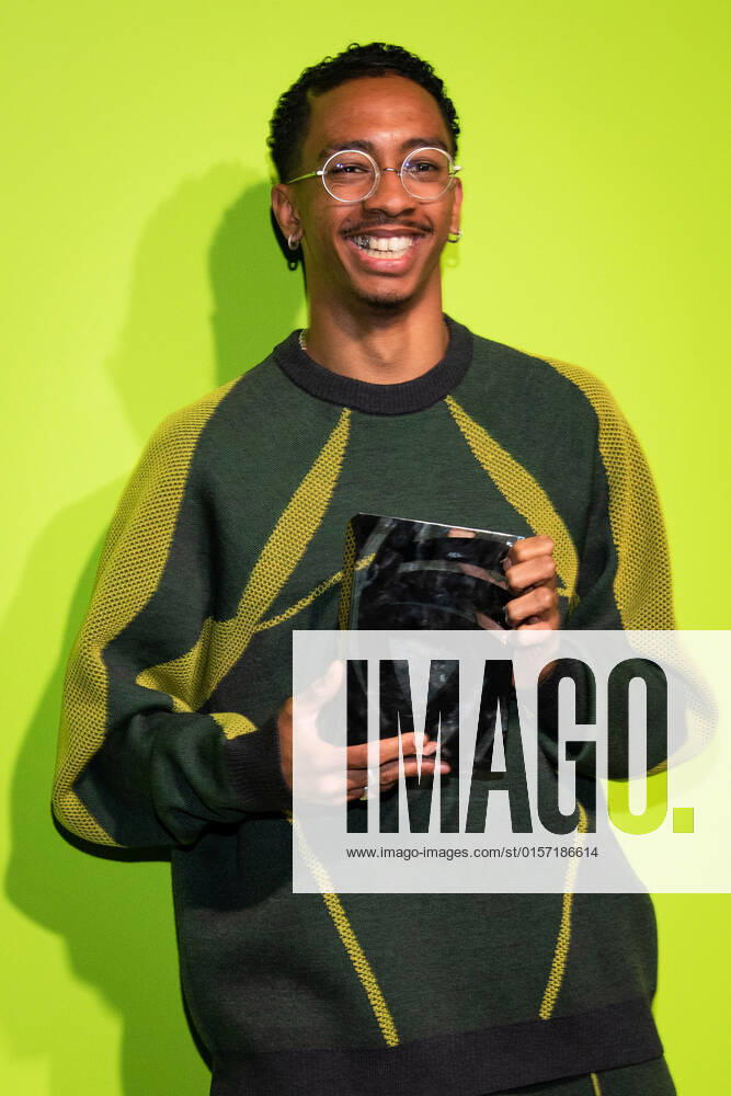 International Woolmark Prize 2022 London, UK. Saul Nash, winner of the International Woolmark Prize at the Photocall at the International Woolmark Prize 2022 FINAL in London on 26th April 2022. LMK405-S260422LSAN-001