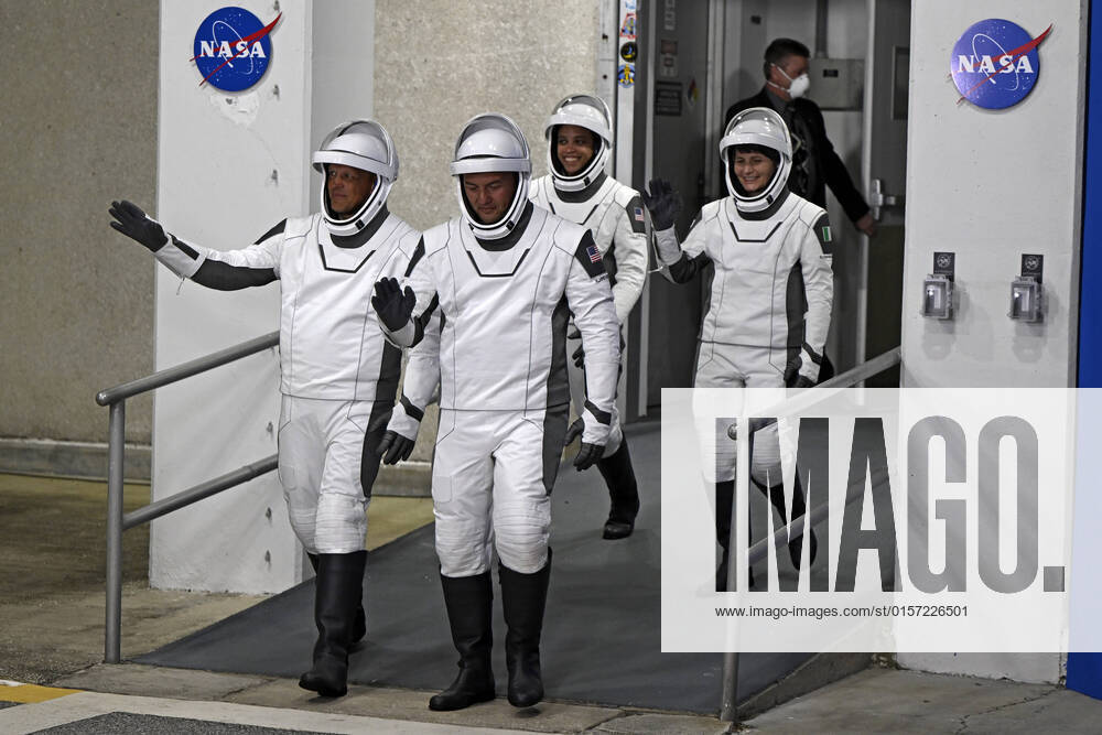 SpaceX NASA Crew-4 members Robert Hines and Kjell Lindgren (front l r), Jessica Watkins and Samantha Cristoforetti (rear l r) walk out from the Neil Armstrong O&C Building at the Kennedy Space Center, Florida on Wednesday, April 27, 2022. KSP20220427006 JOExMARINO