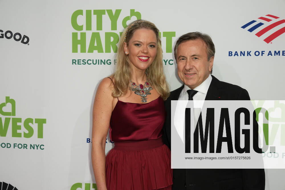 City Harvest Presents The 2022 Gala: Red Supper Club NEW YORK, NEW YORK - APRIL 26: Katherine Gage and Daniel Boloud attends the City Harvest Presents The 2022 Gala: Red Supper Club at Cipriani 42nd Street on April 26, 2022 in New York City. New York City United States
