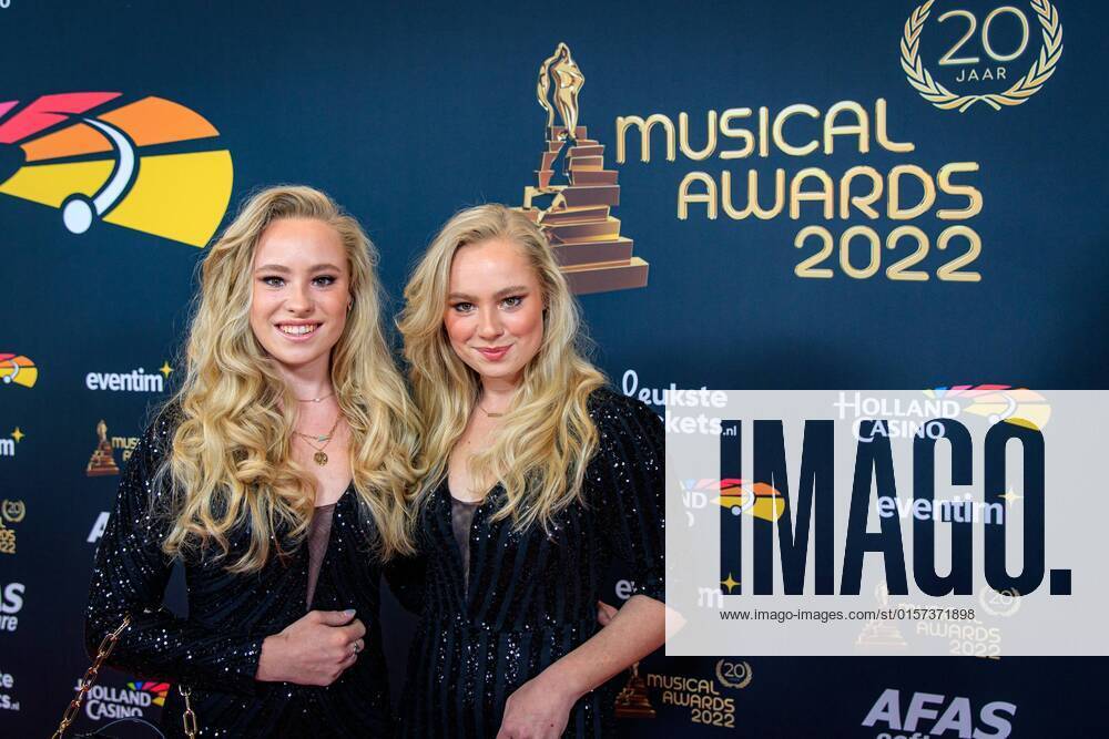 2022 04 28 18 09 46 ROTTERDAM Mylene and Rosanne Waalewijn prior to the twentieth edition of the Musical Awards Gala in Rotterdam Ahoy The most important Dutch musical prizes were awarded during the event ANP KIPPA LEVIN DEN BOER netherlands out belgium out