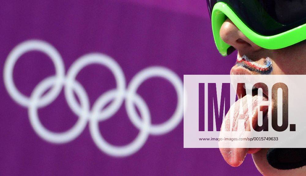 Czech Republic s Eva Samkova won the gold medal in the women s snowboard cross final at the Rosa Khutor Extreme Park, at the Sochi 2014 Winter Olympics, Sunday, February 16, 2014, in Krasnaya Polyana, Russia. (CTKxPhoto RomanxVondrous) CTKPhotoP201402160291501
