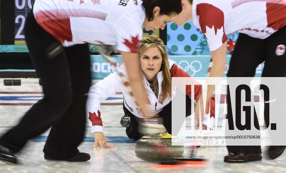 (140216) -- SOCHI, Feb. 16, 2014 (Xinhua) -- Canada s Jennifer Jones competes during the women s round robin session 10 of curling event against Canada at the 2014 Sochi Winter Olympic Games in Sochi, Russia, Feb. 16, 2014. The US lost 6-7. (Xinhua Wang Haofei) (SP)OLY-RUSSIA-SOCHI-CURLING-USA VS CAN