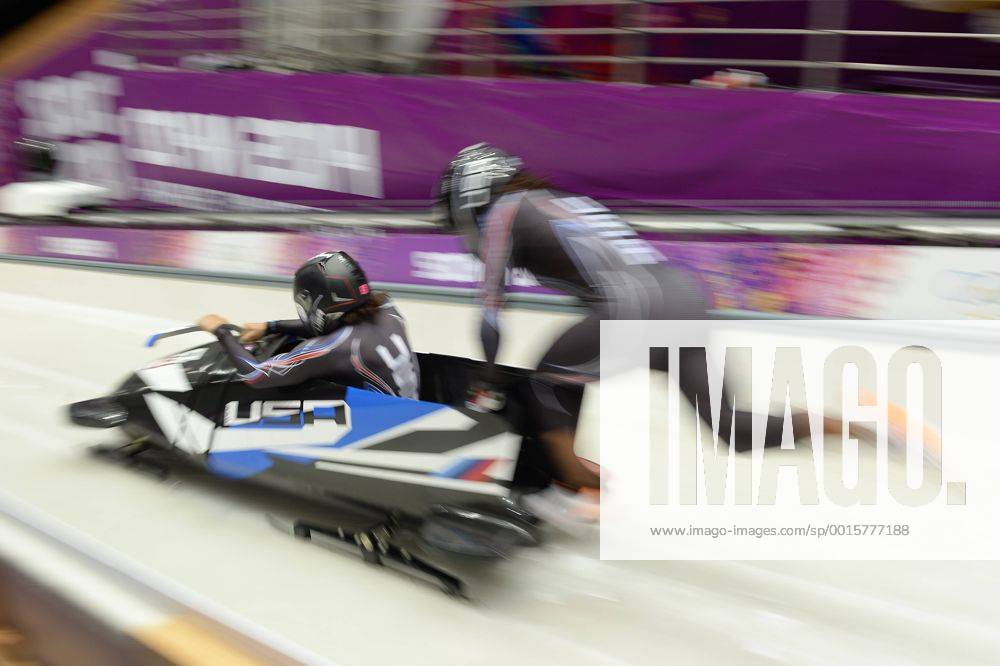 Elana MEYERS Lauryn WILLIAMS (USA-1)., Aktion am Start, verwischt, dynamisch. Zweier Bob der Frauen, Zweierbob, Sliding Center Sanki am 18.02.2014. XXII. Olympische Winterspiele 2014, vom 07.02. - 23.02.2014 in Sotschi Russland.