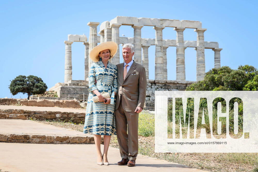 Queen Mathilde of Belgium and King Philippe - Filip of Belgium pose during a visit to the Temple of Poseidon, on the second day of a three days state visit of the Belgian royal couple to Greece, Tuesday 03 May 2022, in Sounio. BENOITxDOPPAGNE 34437815