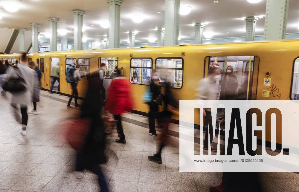 9 Euro Ticket Berlin, 04 05 2020 A subway of the Berlin BVG at a stop From 1 June 2022 comes the ticket for 9 euros a month The 9 Euro Ticket is an initiative of the federal government, a reaction to the sharp rise in fuel and energy prices Berlin Berlin Germany