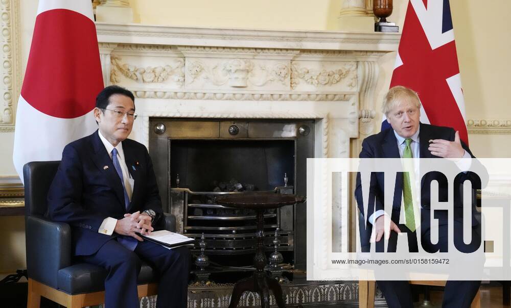 Japan-Britain summit Japanese Prime Minister Fumio Kishida (L) and his British counterpart Boris Johnson hold talks in London on May 5, 2022. A14AA0001286938P