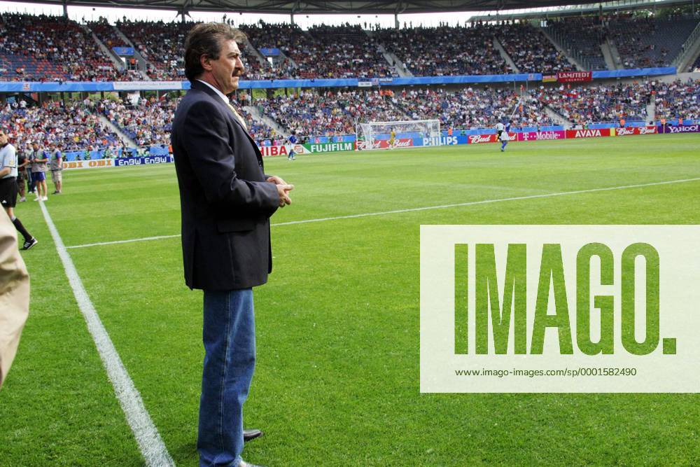 Nationaltrainer Ricardo La Volpe (Mexiko) Fußball Länderspiel Herren Confederations Cup 2005, Confederationscup, Konföderationencup, Konföderationen, Gruppe B Einzelbild Hannover