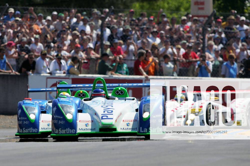 Das Fahrerteam Soheil Ayari, Sebastien Loeb und Eric Helary (alle Frankreich Pescarolo Judd) liegt nach dem Start in Führung Motorsport Herren 24 Stunden von Le Mans 2005, 24h, h, Stundenrennen, rennen, Langstrecke, Langstreckenrennen Gruppe pan9799 LeMans