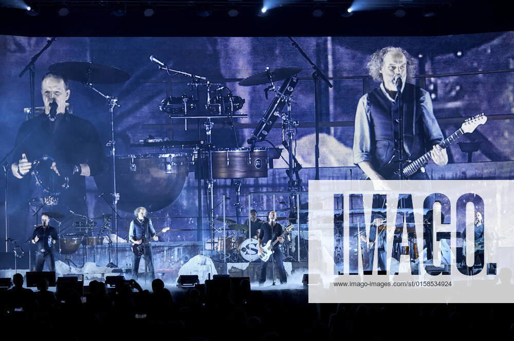 Santiano live at a concert of the Wenn die Kälte kommt tour at the ZAG Arena Hannover, 07 05 2022 Foto:xU.xFuturexImage