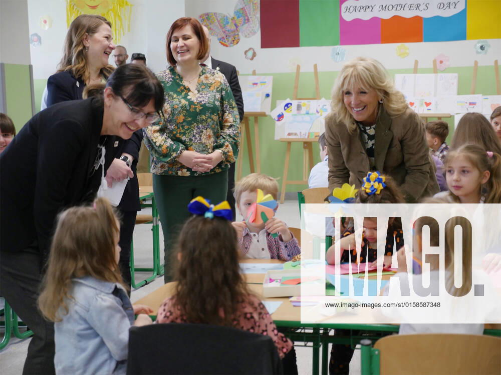 U.S. First Lady Jill Biden, left, visits with Ukrainian mothers and their children during a Motherâ€⠢s Day visit to a refugee center, May 8, 2022 in Kosice, Slovakia. Kosice Slovakia - ZUMAp138 20220508_zaa_p138_032