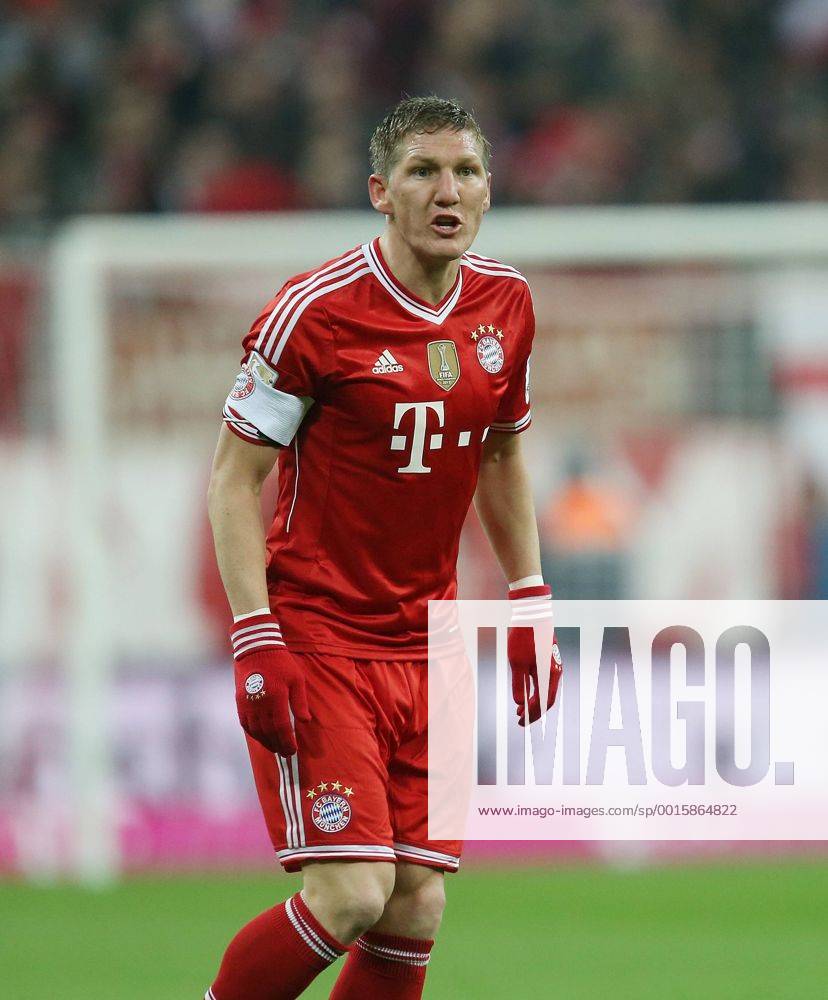 Bastian Schweinsteiger (Bayern) . FC Bayern München-FC Schalke04 . München, GER, 01.03.2014 , 23. Spieltag, Fussball-Bundesliga 2013-2014 .