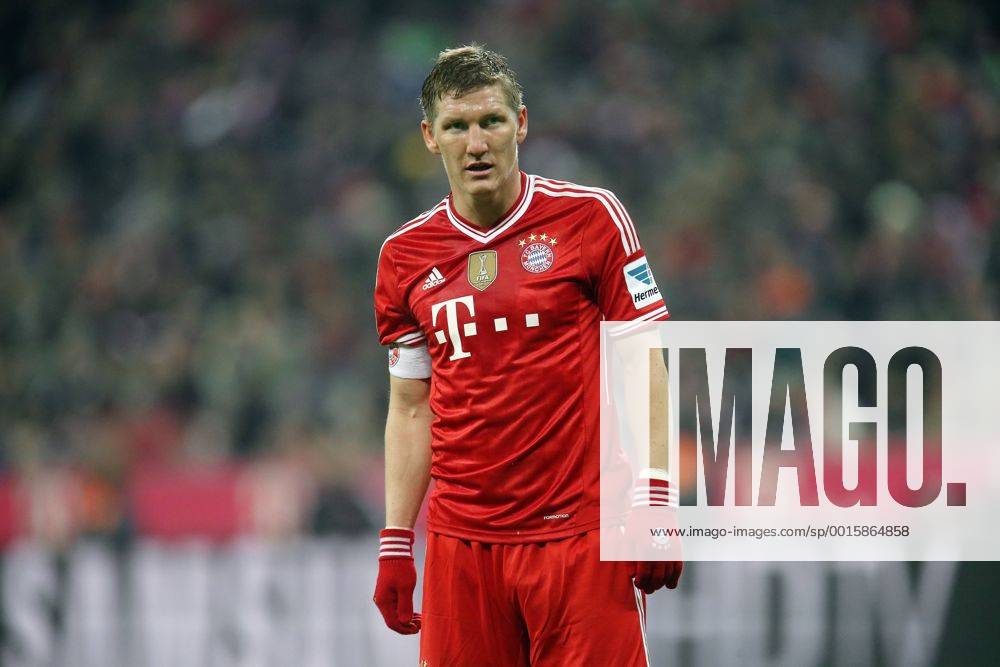 Bastian Schweinsteiger (Bayern) . FC Bayern München-FC Schalke04 . München, GER, 01.03.2014 , 23. Spieltag, Fussball-Bundesliga 2013-2014 .