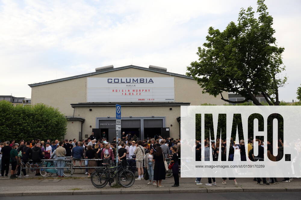People at the entrance at the concert of Roisin Murphy at Columbiahalle in Berlin, 16 May 2022 Roisin Murphy concert Berlin