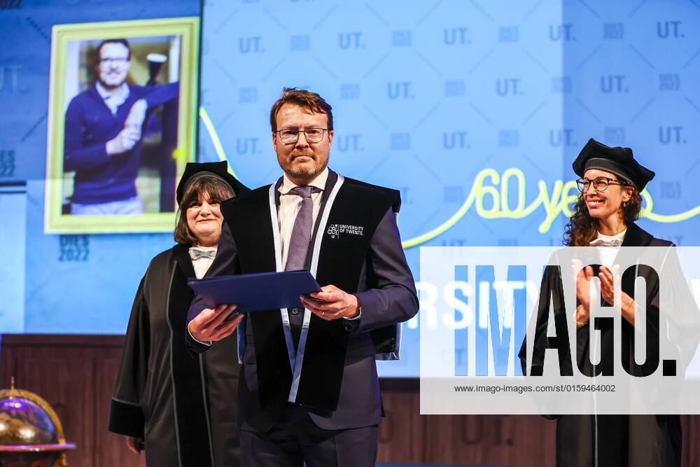 2022 05 20 16 25 07 ENSCHEDE Prince Constantijn receives an honorary doctorate from the University of Twente, which is celebrating her 60th birthday ANP VINCENT JANNINK netherlands out belgium out