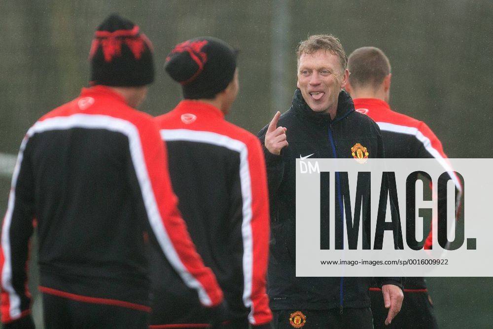 David Moyes, manager of Manchester United gestures to his team - UEFA Champions League - Manchester United Training - Aon Carrington Training Complex - Manchester - England - 18th March 2014 - Picture Philip Oldham Sportimage .