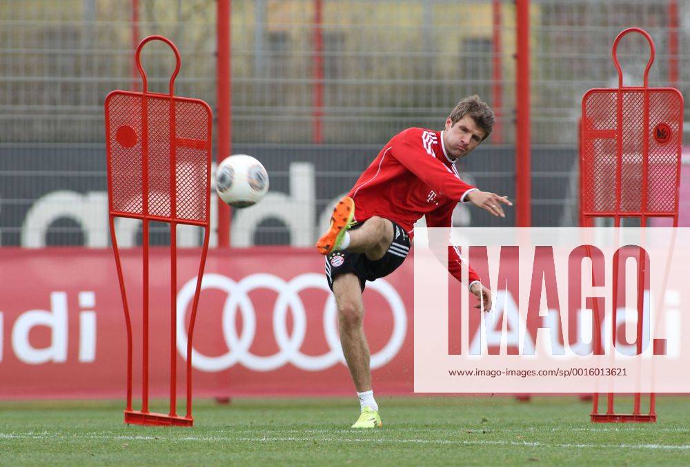 FC Bayern Training, Saebenerstrasse,Muenchen, Fussball,Sport,im Thomas Mueller EP_prz