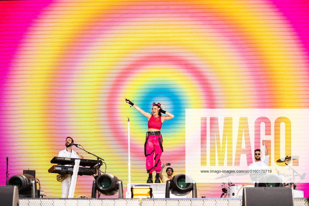 Bilder des Jahres 2022, Entertainment 05 Mai Entertainment Themen der Woche KW21 BottleRock Festival in Napa Valley May 27, 2022, Napa, CA, USA: Misterwives - Mandy Lee, William Hehir, Etienne Bowler, Marc Campbell and .Mike Murphy perform during the 2022 BottleRock Napa Valley at Napa Valley Expo on May 27, 2022 in Napa, California. Napa USA - ZUMAs181 20220527_zea_s181_122