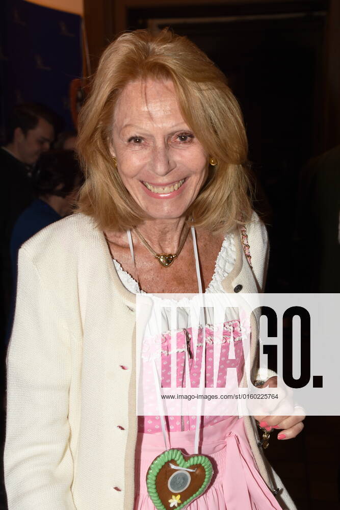 Mardeleine Sarcletti Sommer daughter of Sigi Sommer Munich 29 05 2011 Wirtshaus im Schlachthof Narrhalla Sigi Sommertaler award 2022 Munich